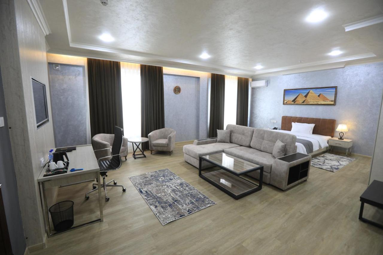 Chlnor Hotel Andijan Exterior foto