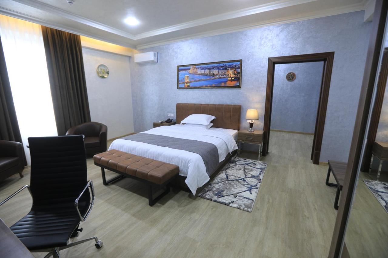 Chlnor Hotel Andijan Exterior foto