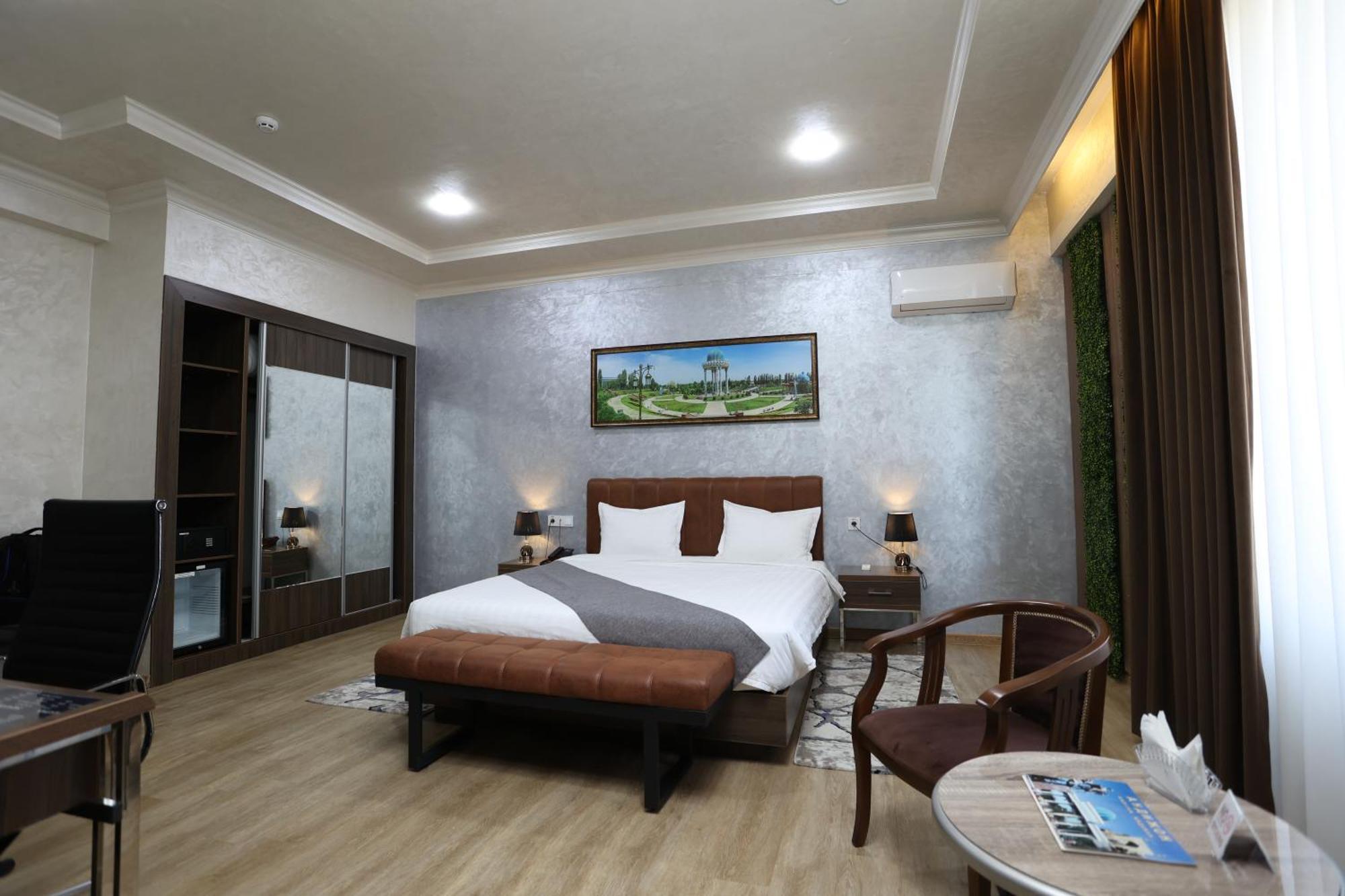 Chlnor Hotel Andijan Exterior foto